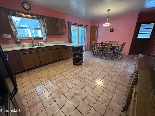 $369,000 | 4283 Ccrt 9 Extension, New Lebanon, NY 12125