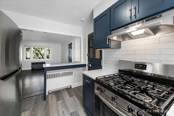 $2,400 | 2729 West Berwyn Avenue, Unit 3, Chicago, IL 60625