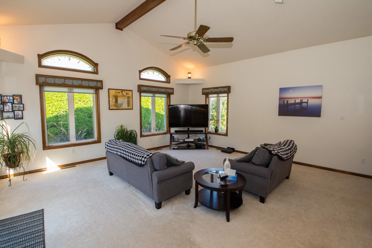 12679 Pleasant Grove Road Syracuse, IN 46567 - Photo 2 of 27 Gallery Image 2