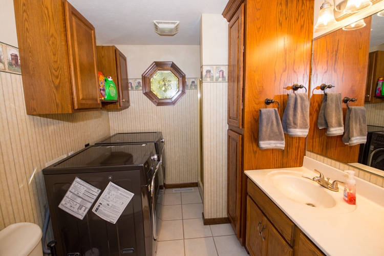 12679 Pleasant Grove Road Syracuse, IN 46567 - Photo 12 of 27 Gallery Image 12