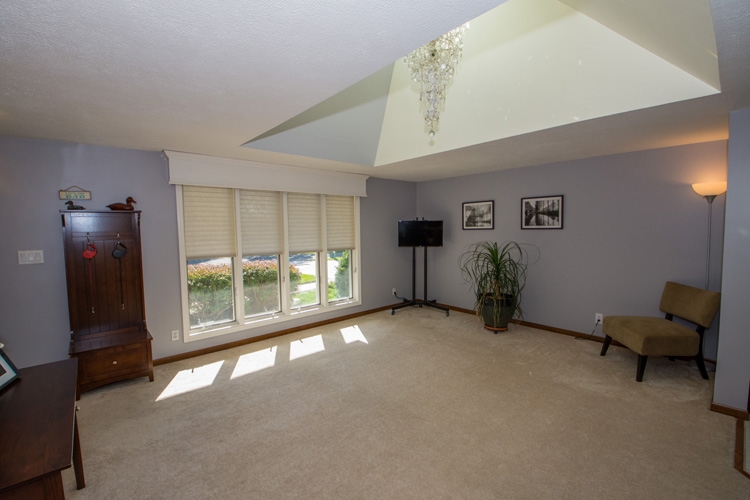 12679 Pleasant Grove Road Syracuse, IN 46567 - Photo 4 of 27 Gallery Image 4