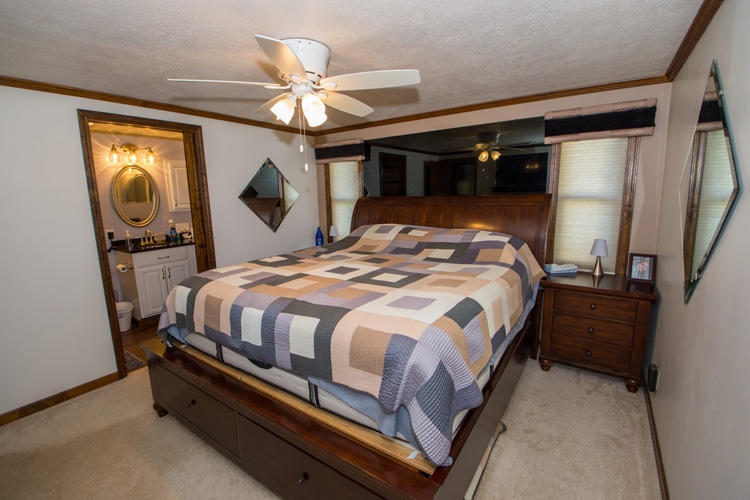 12679 Pleasant Grove Road Syracuse, IN 46567 - Photo 6 of 27 Gallery Image 6