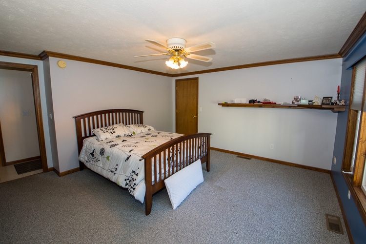 12679 Pleasant Grove Road Syracuse, IN 46567 - Photo 10 of 27 Gallery Image 10