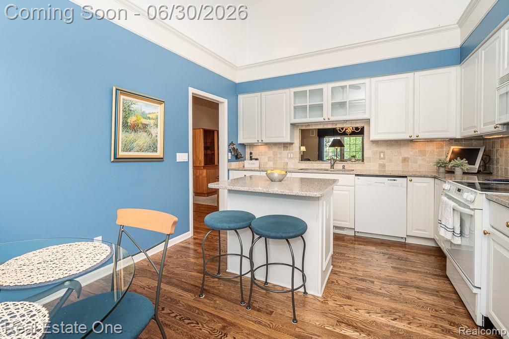 1904 Dunham Drive, Unit 12 Rochester, MI 48306 - Photo 11 of 45