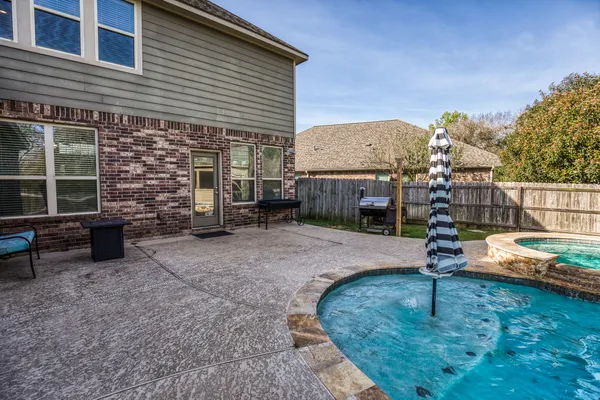 $495,500 | 1827 Basin Trail, Brenham, TX 77833