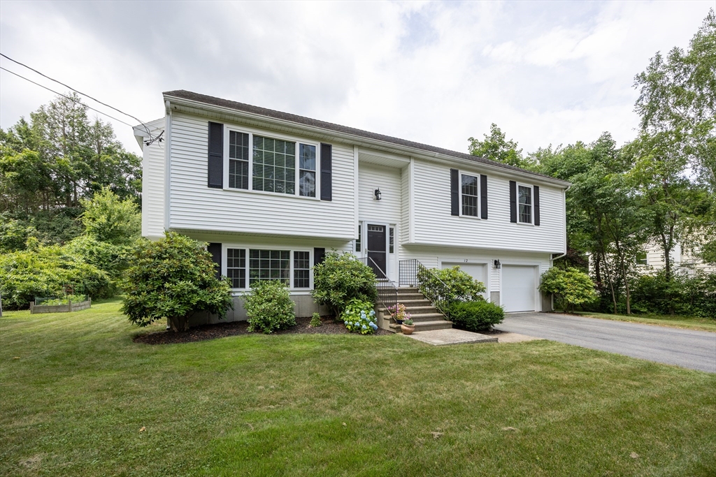 12 Windsor Drive Ashland, MA 01721 - Photo 2 of 37