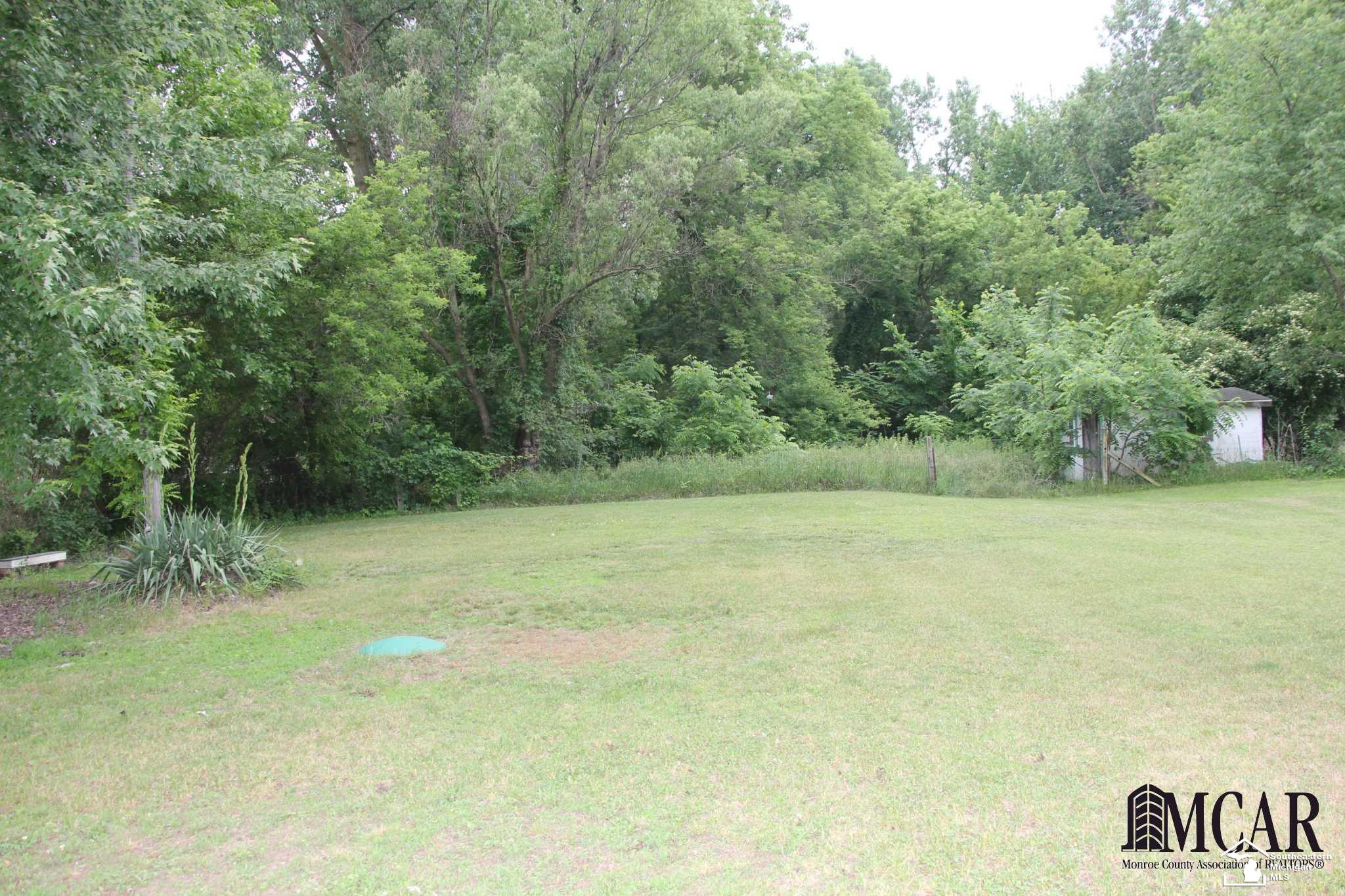 2621 West Erie Road Temperance, MI 48182 - Photo 18 of 21
