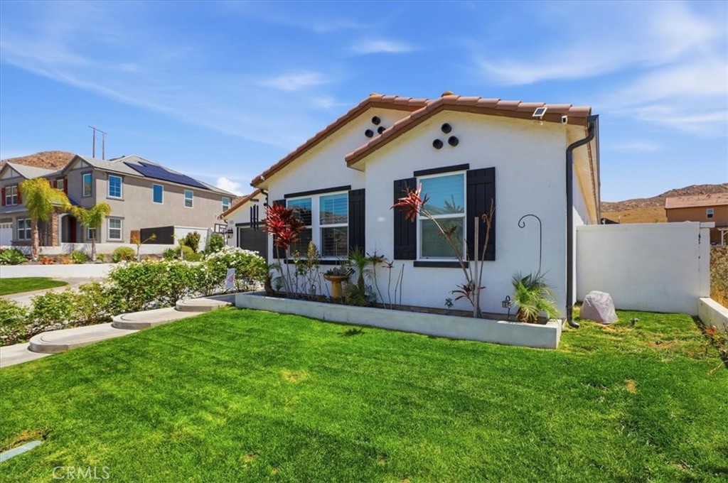 7528 Haystack Loop Riverside, CA 92507 - Photo 4 of 61