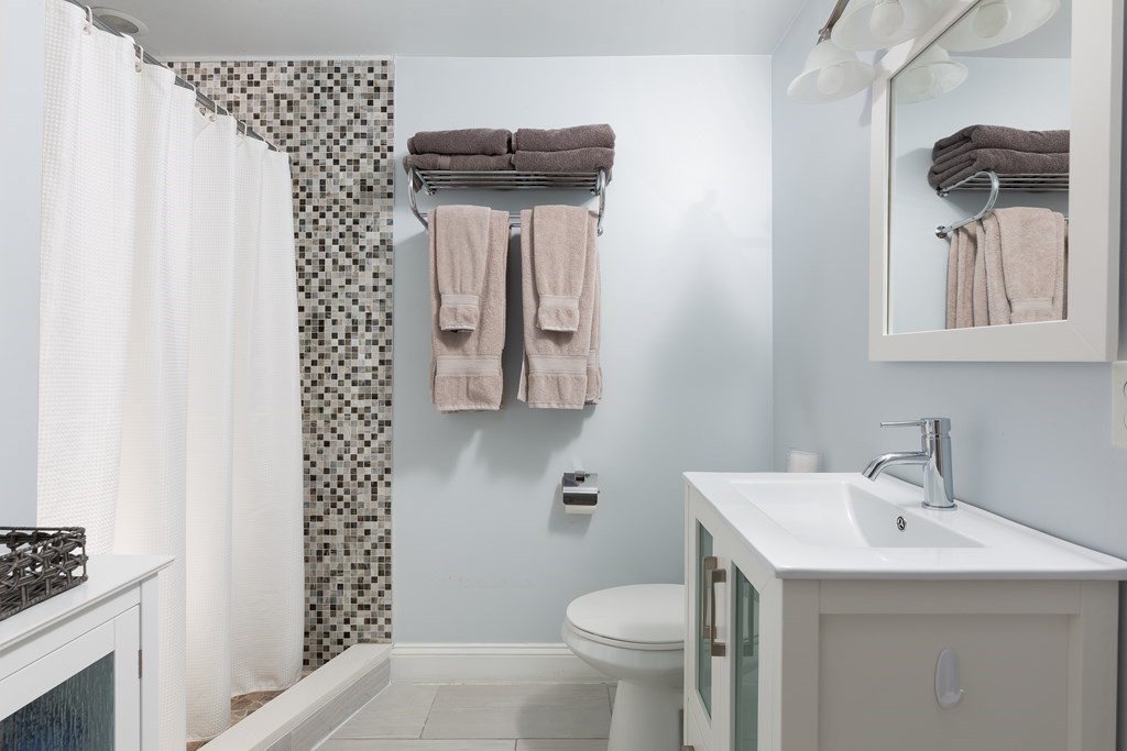 305 Sumner Street, Unit 3 Boston, MA 02128 - Photo 8 of 11