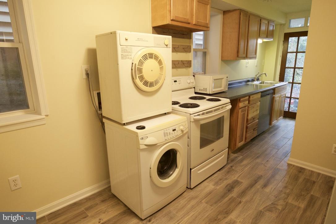 540 Brunswick Street, Unit B Brunswick, MD 21716 - Photo 3 of 9 Nook