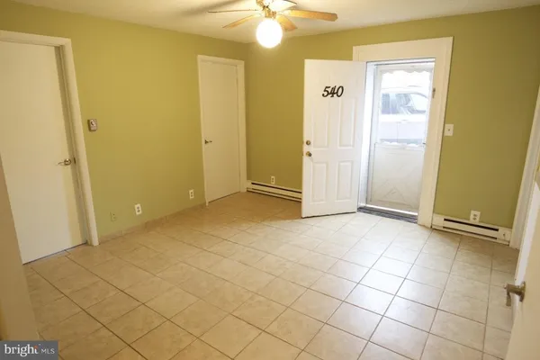 $1,200 | 540 Brunswick Street, Unit B, Brunswick, MD 21716
