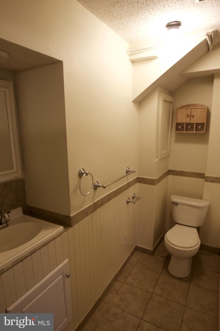 540 Brunswick Street, Unit B Brunswick, MD 21716 - Photo 8 of 9 Bath