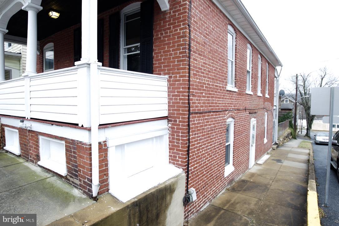 540 Brunswick Street, Unit B Brunswick, MD 21716 - Photo 9 of 9 Front