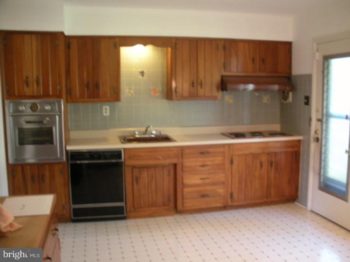 415 Wyndon Road Ambler, PA 19002 - Photo 9 of 21 Kitchen