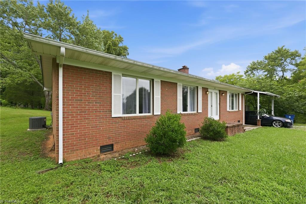 1417 Wiley Lewis Road Greensboro, NC 27406 - Photo 3 of 43
