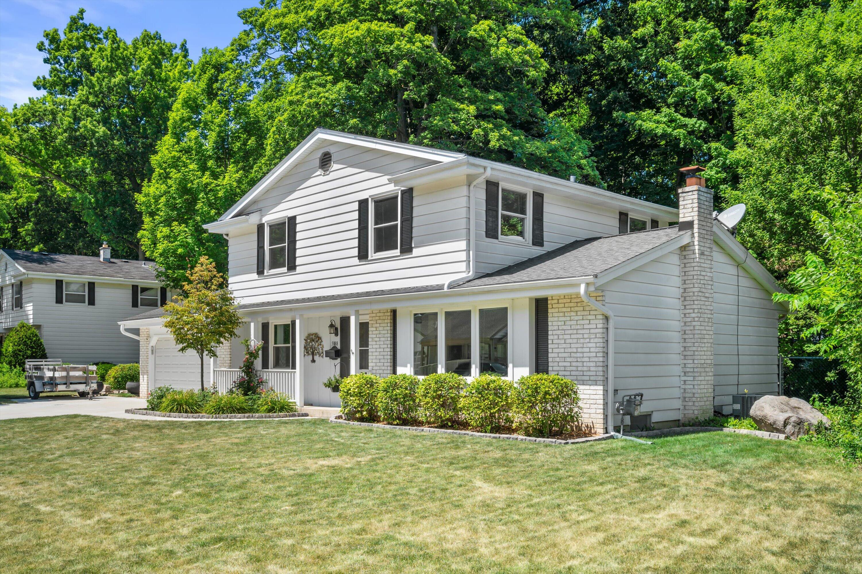 5888 Riverside Drive Greendale, WI 53129 - Photo 4 of 31 03-0015