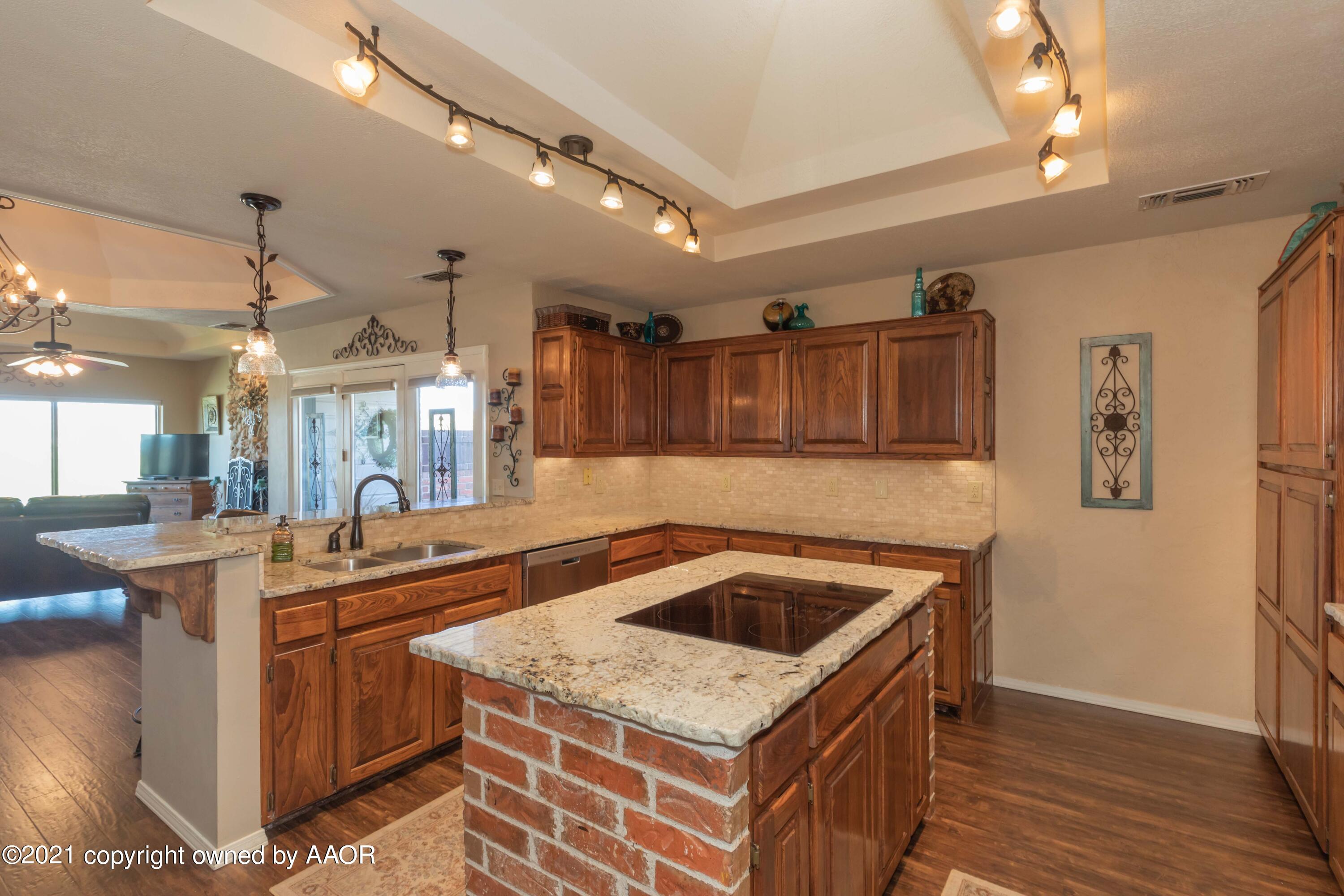 4 Stonebridge Gate Road Amarillo, TX 79124 - Photo 17 of 53 KITCHEN VIEW 3