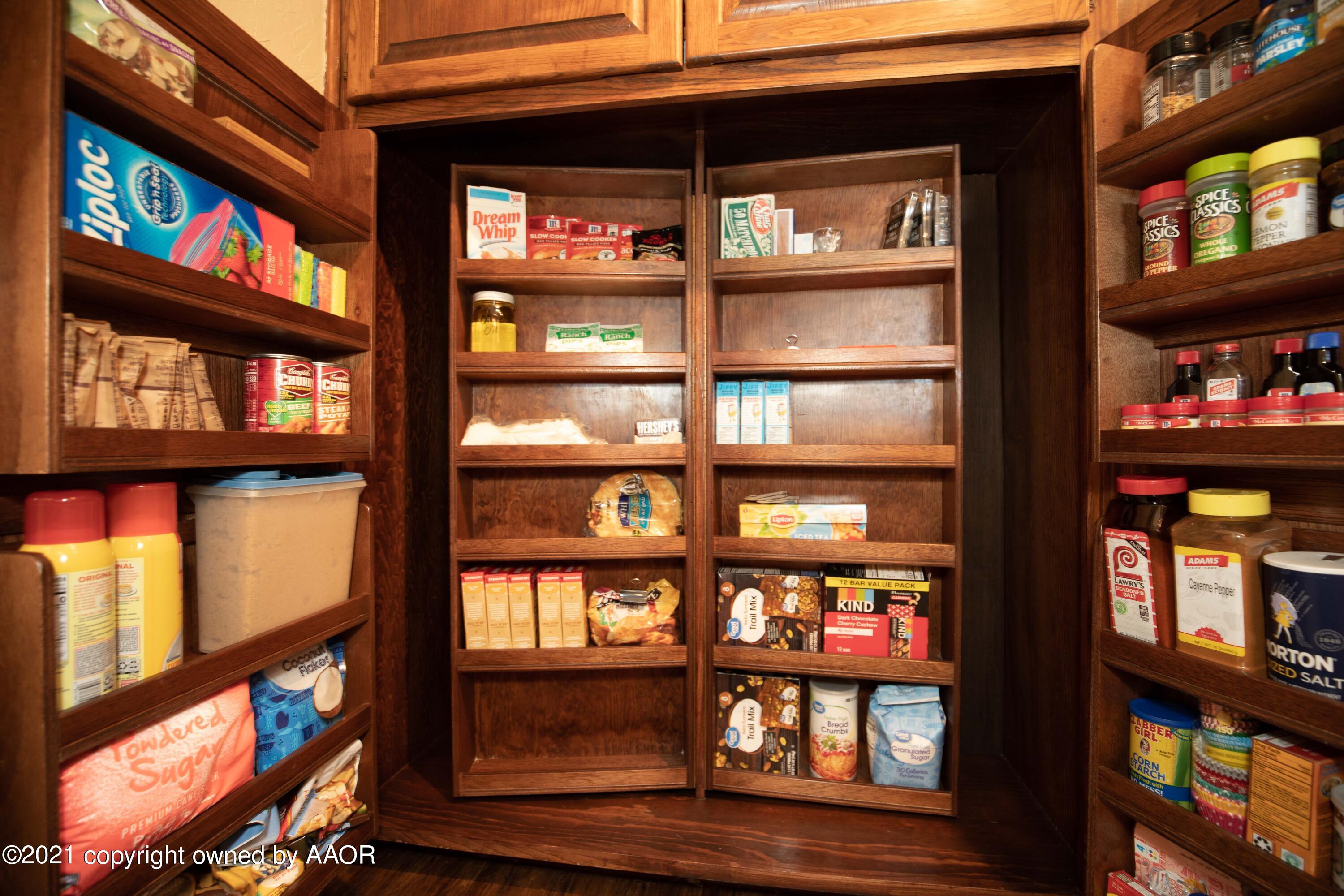 4 Stonebridge Gate Road Amarillo, TX 79124 - Photo 23 of 53 PANTRY