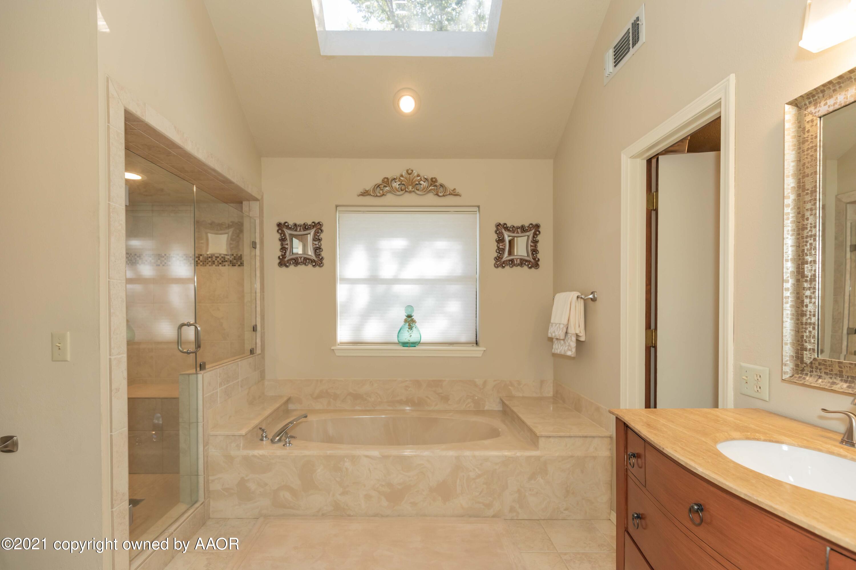 4 Stonebridge Gate Road Amarillo, TX 79124 - Photo 33 of 53 MASTER BATH VIEW 2