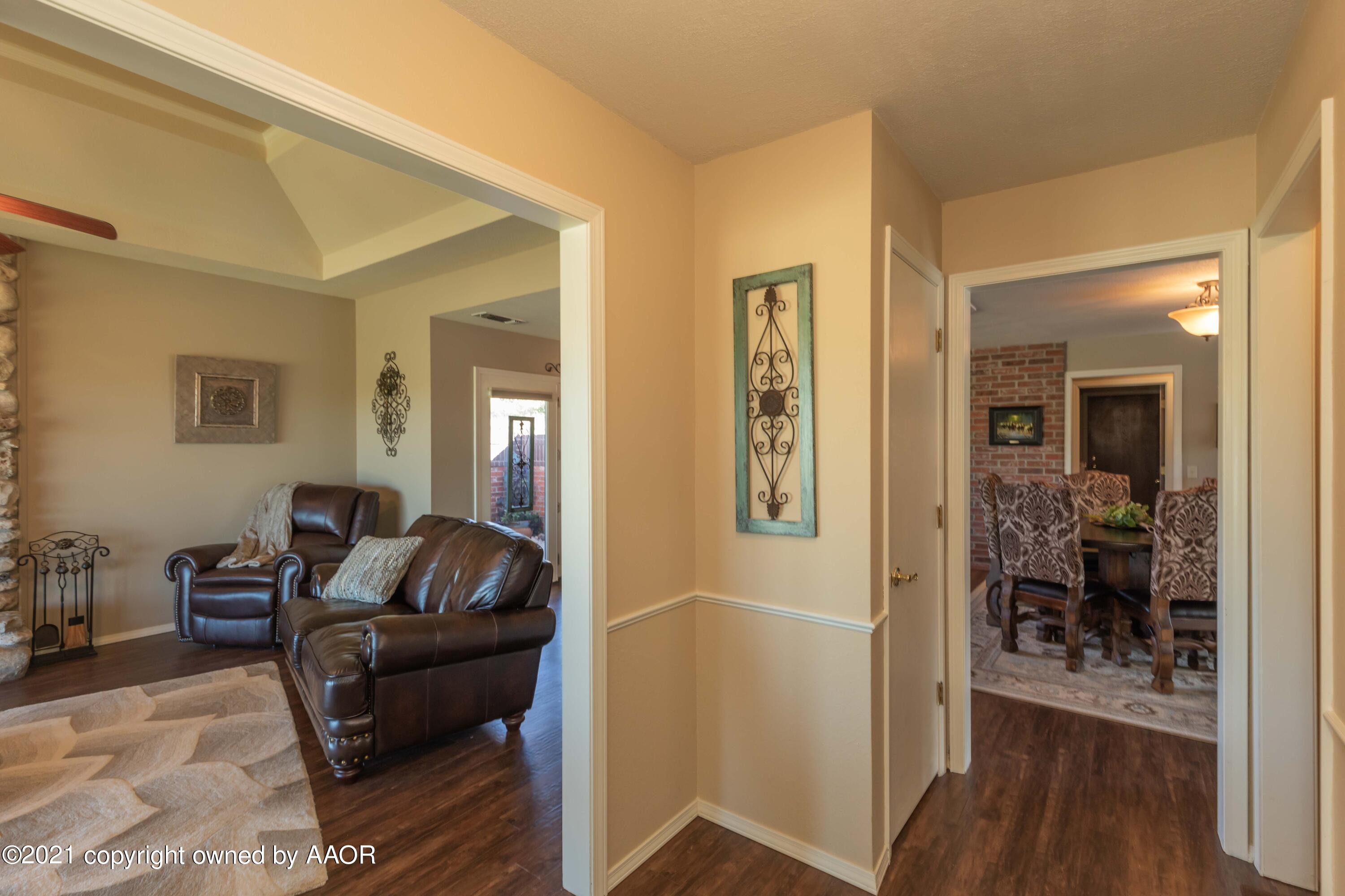 4 Stonebridge Gate Road Amarillo, TX 79124 - Photo 9 of 53 ENTRY VIEW 3
