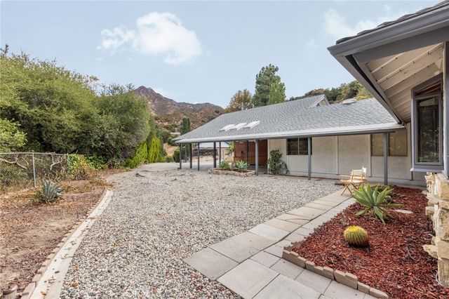 $1,200,000 | 11419 Caern Avenue, Tujunga, CA 91042