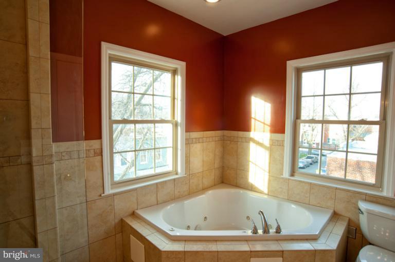 1630 Rosedale Street Northeast, Unit 3 Washington, DC 20002 - Photo 8 of 17 Bath (Master)
