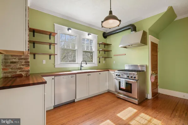 $350,000 | 301 West Market Street, Snow Hill, MD 21863