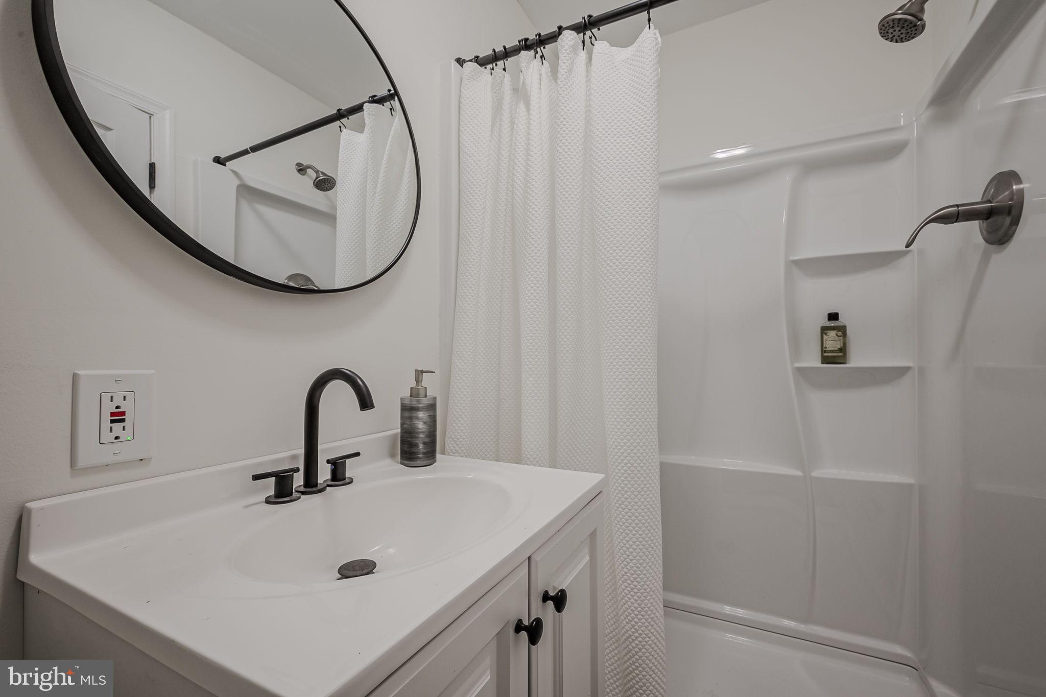 109 Patterson Road Aston, PA 19014 - Photo 25 of 32 Main Floor Primary Suite