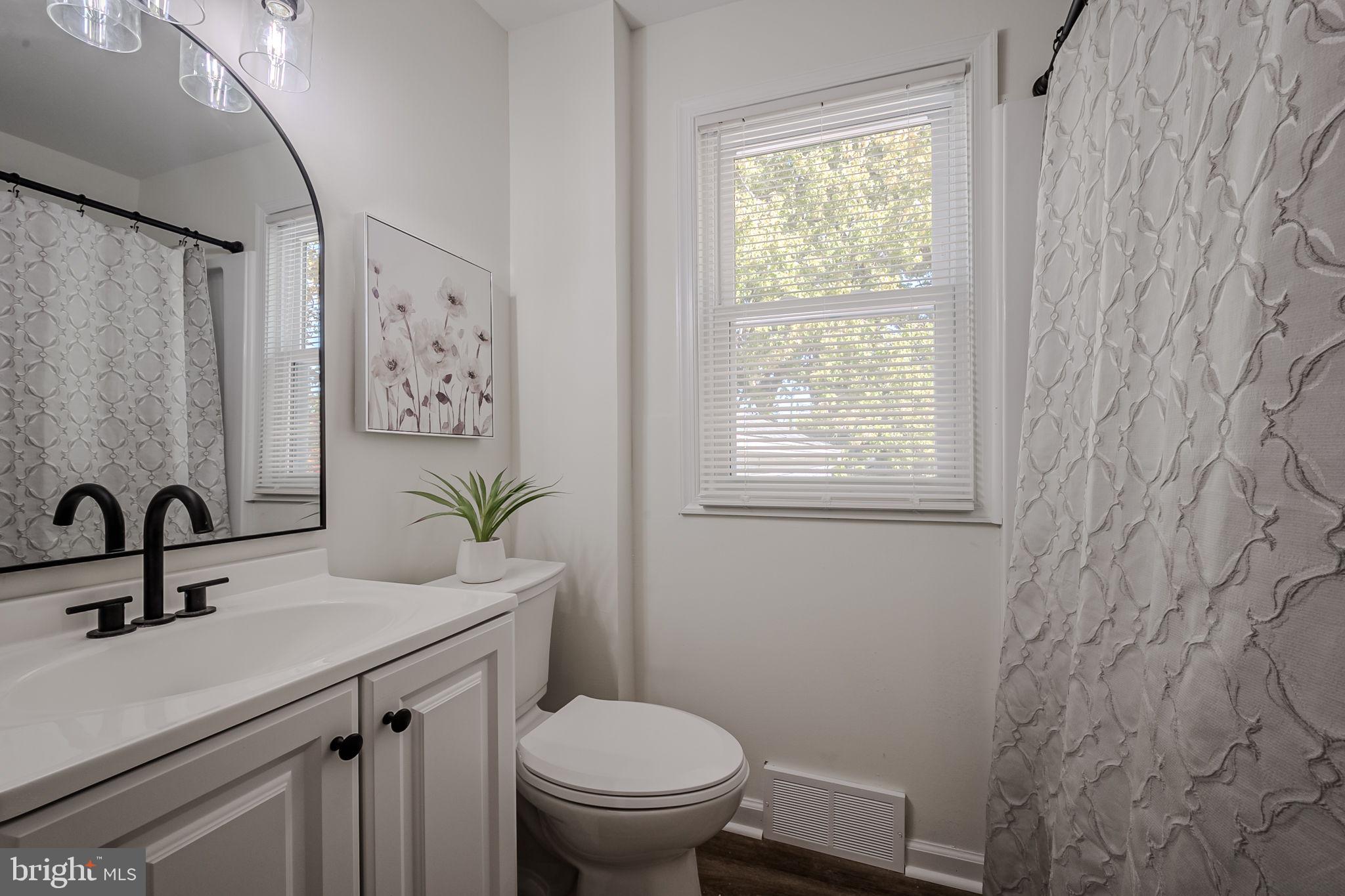 109 Patterson Road Aston, PA 19014 - Photo 29 of 32 Hall Bath