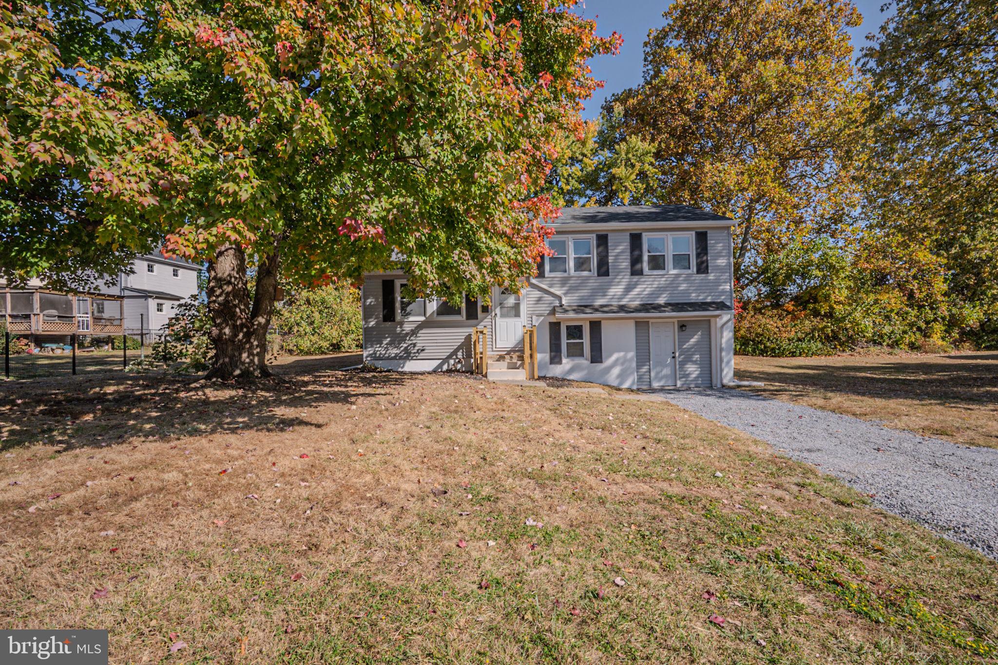 109 Patterson Road Aston, PA 19014 - Photo 3 of 32