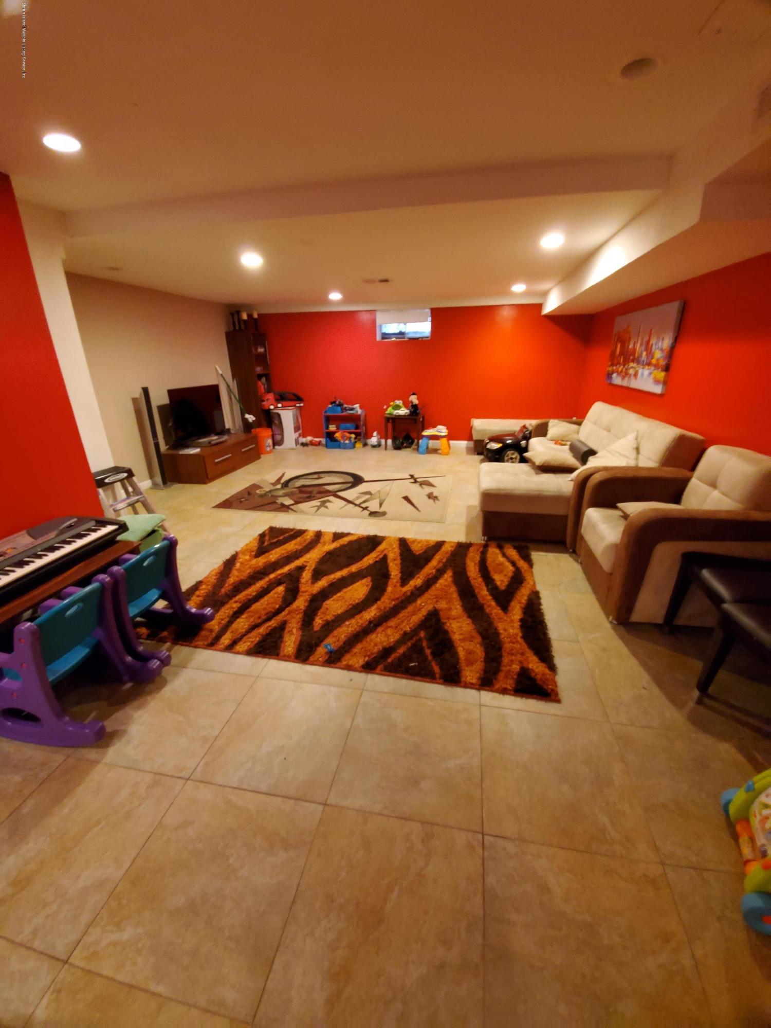 261 Signs Road, Unit H Staten Island, NY 10314 - Photo 22 of 25 20190329_161454