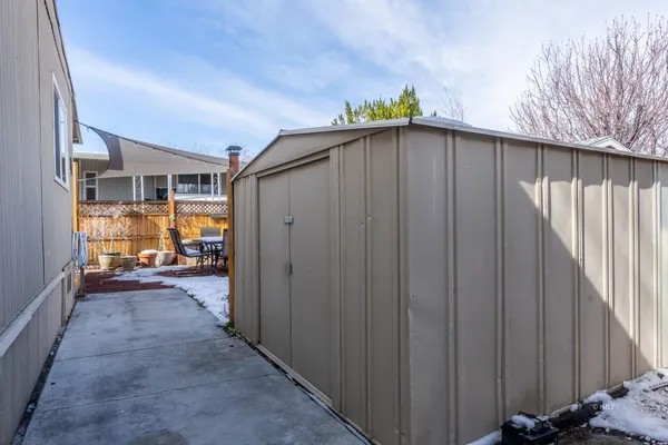 $189,000 | 2229 Fiora Avenue, Bishop, CA 93514