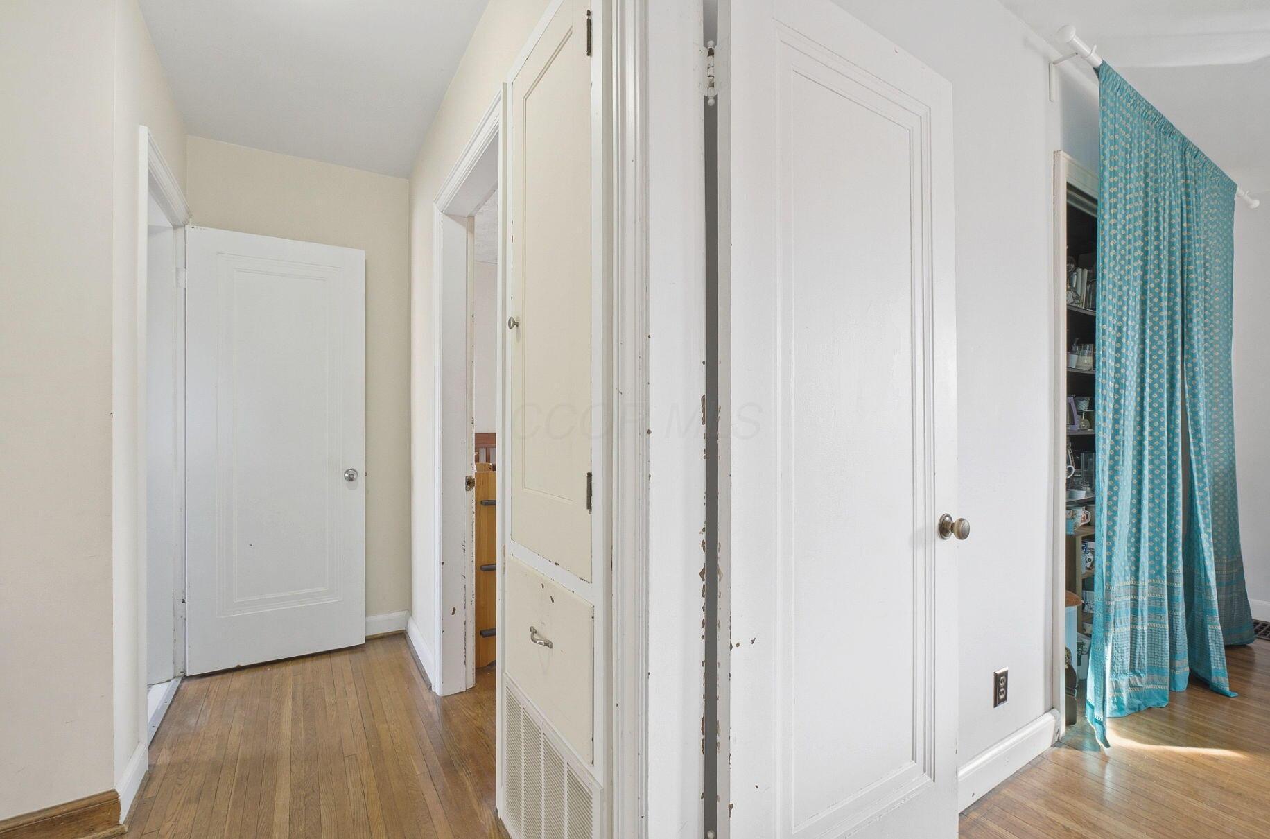1002 South Cassingham Road Columbus, OH 43209 - Photo 34 of 56 2nd Floor Landing