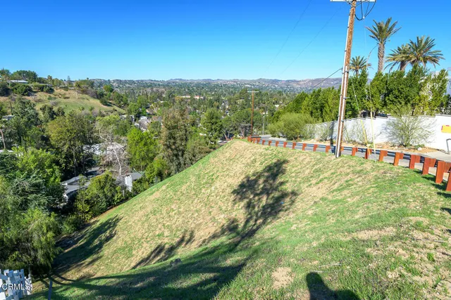 a view of an outdoor space and a yard