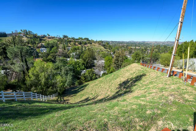 a view of an outdoor space and yard