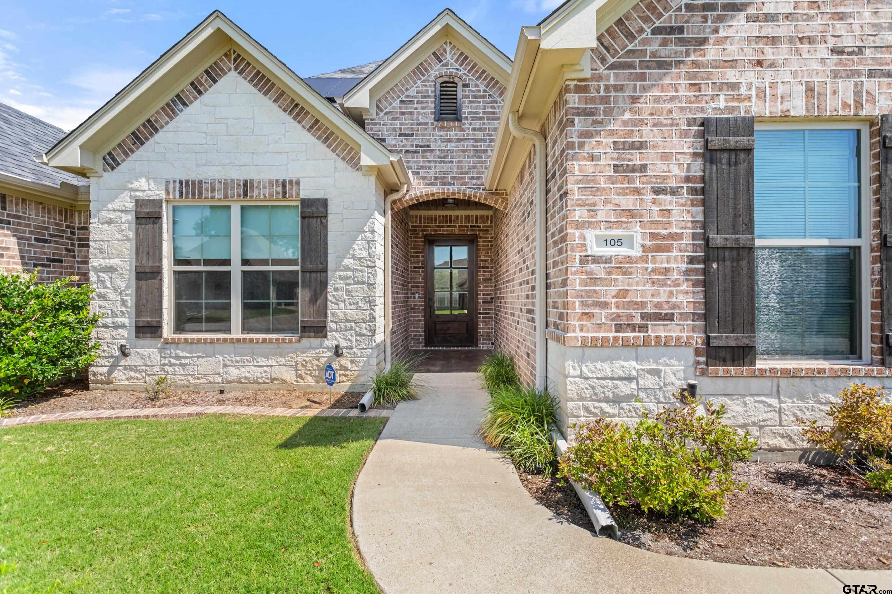105 Nathan Road Chandler, TX 75758 - Photo 2 of 36 front view of a house with a yard
