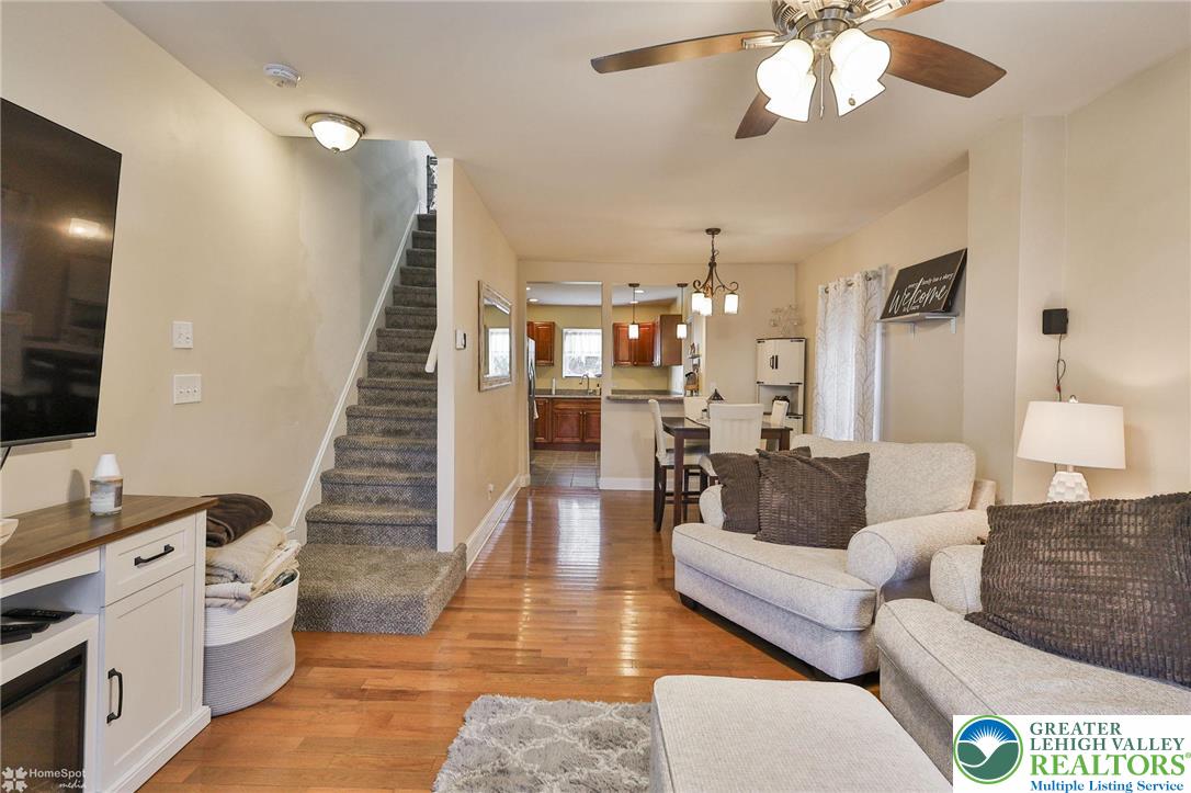 518 Ridge Street Emmaus, PA 18049 - Photo 3 of 25 Gallery Image 3