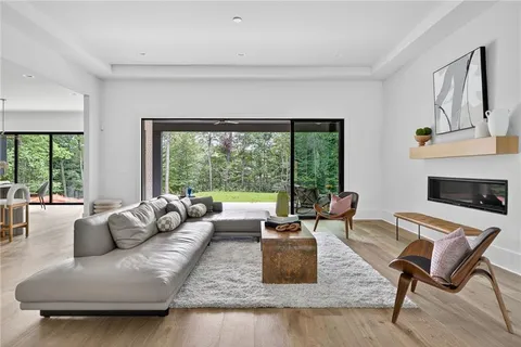 $2,475,000 | 4125 Ashwoody Trail Northeast, Brookhaven, GA 30319