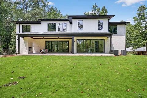 $2,475,000 | 4125 Ashwoody Trail Northeast, Brookhaven, GA 30319