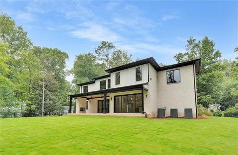 $2,475,000 | 4125 Ashwoody Trail Northeast, Brookhaven, GA 30319