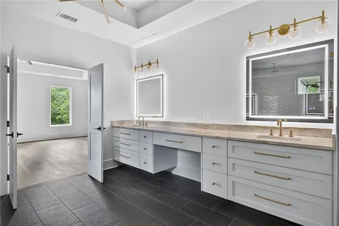 $2,475,000 | 4125 Ashwoody Trail Northeast, Brookhaven, GA 30319