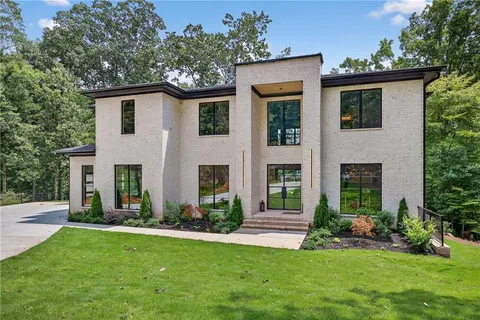 $2,475,000 | 4125 Ashwoody Trail Northeast, Brookhaven, GA 30319