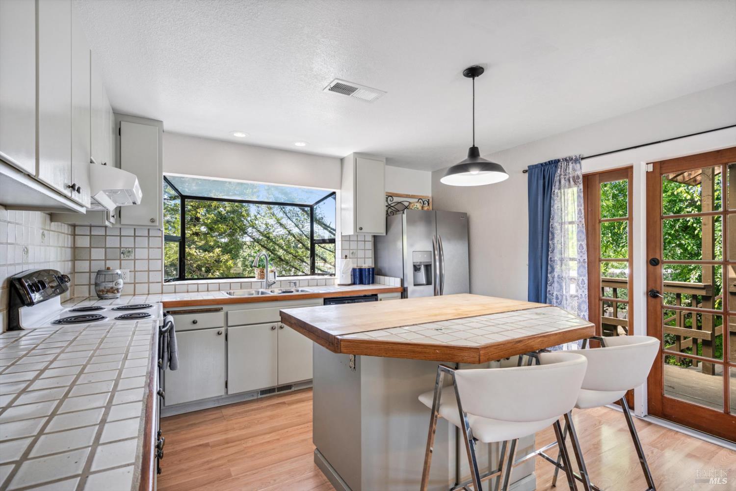 317 Alexander Valley Road Healdsburg, CA 95448 - Photo 12 of 51