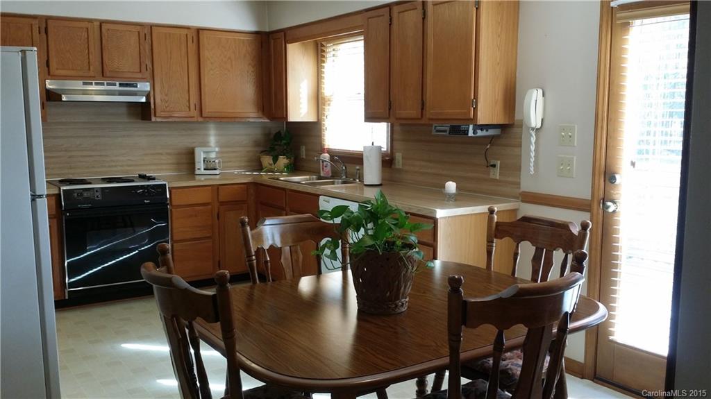 1438 Ernest Road York, SC 29745 - Photo 4 of 21 Gallery Image 4