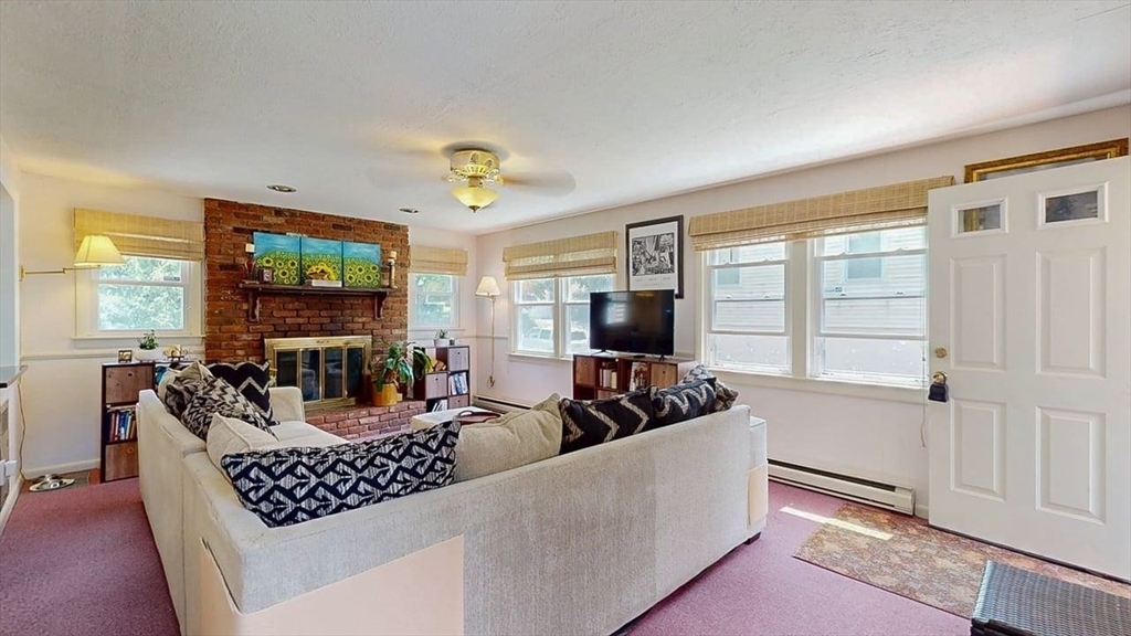 10 Pine Tree Lane Worcester, MA 01609 - Photo 11 of 42
