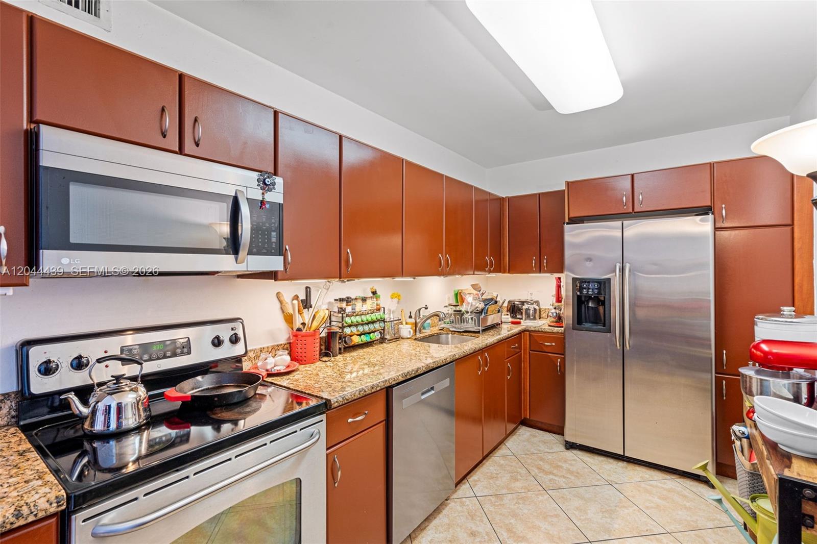 401 69th Street, Unit 1012 Miami Beach, FL 33141 - Photo 26 of 33