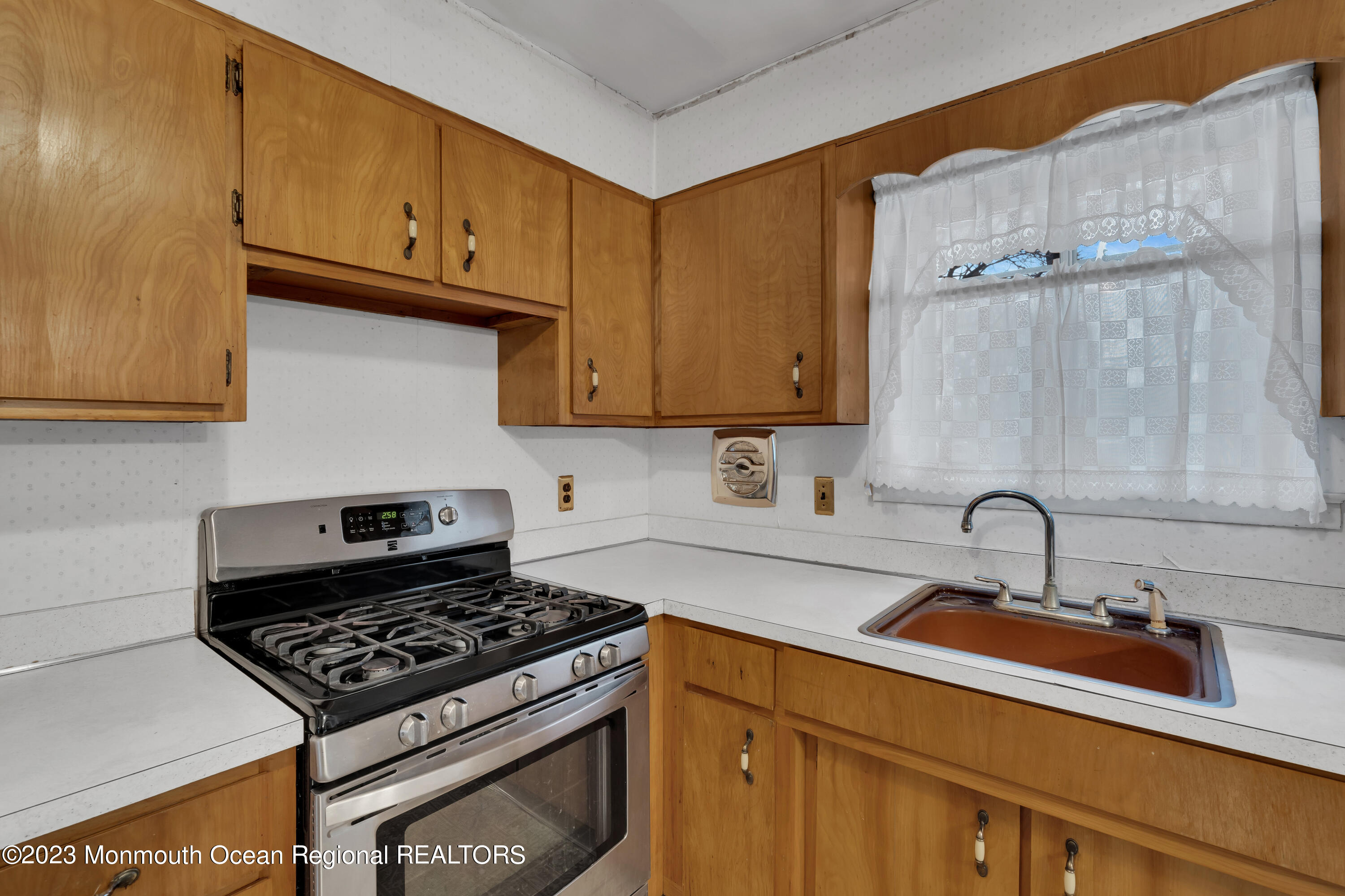6 Steven Place Jackson, NJ 08527 - Photo 11 of 31 014_dsc02058