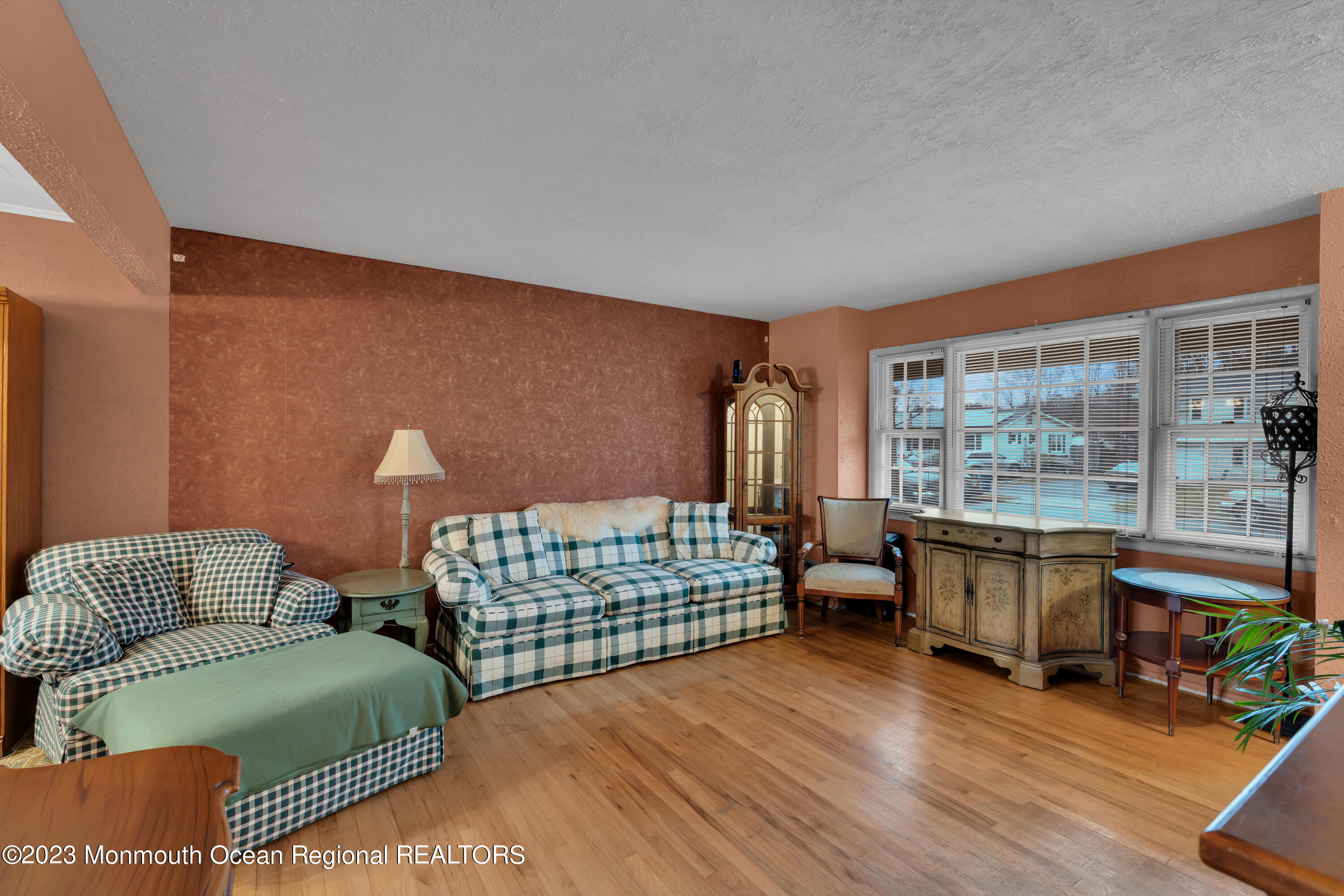 6 Steven Place Jackson, NJ 08527 - Photo 4 of 31 009_dsc02033