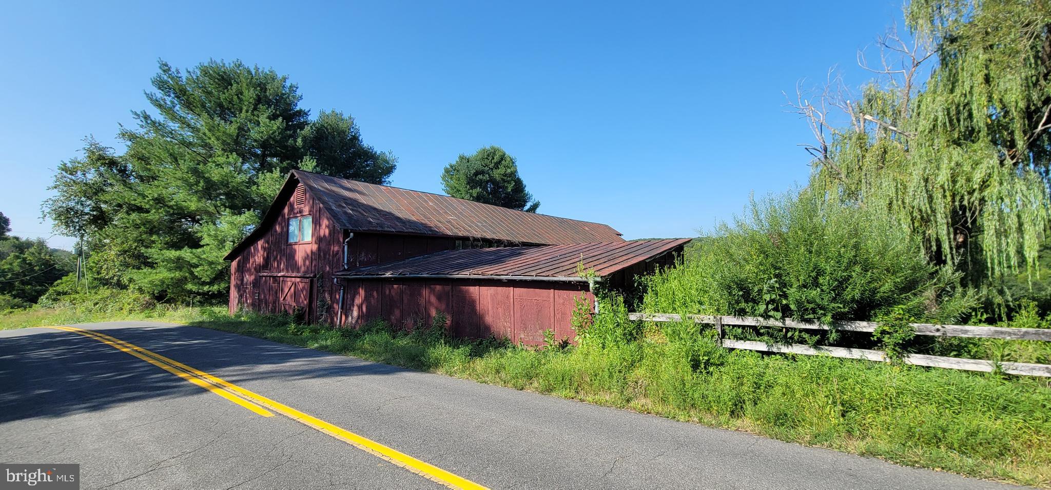 811 Richmond Road Castleton, VA 22716 - Photo 2 of 31