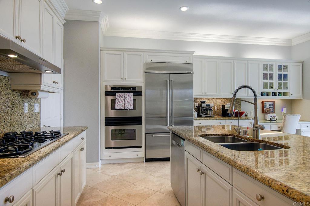 6795 Palermi Place Carlsbad, CA 92011 - Photo 14 of 48